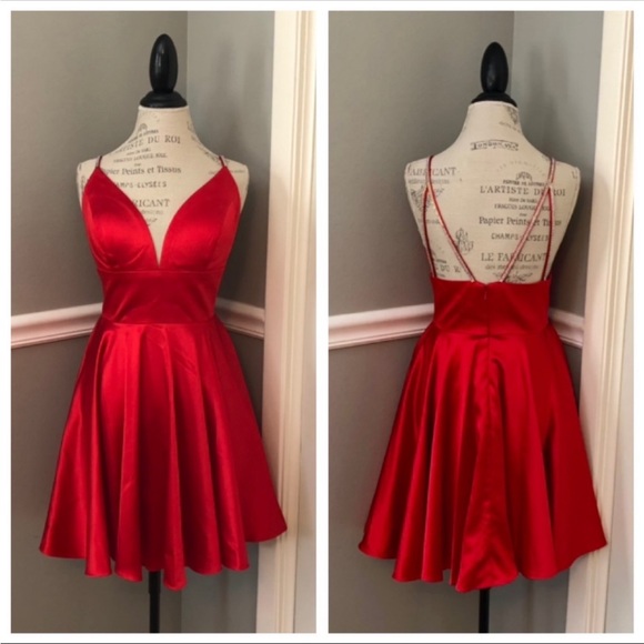 ๐นโจWITH YOUR PERFECT GOWNโจ๐นFOLLOW FOR UPDATES๐๐ค - Picture 16 of 16